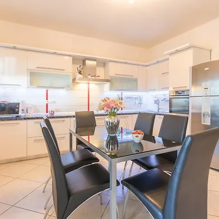 Grand View Apartment