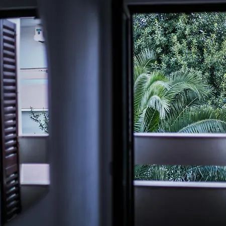 Grand View Apartment *