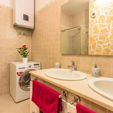 Apartment Grand View